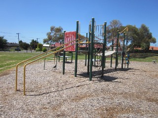 Aitken Avenue Playground, Hoppers Crossing