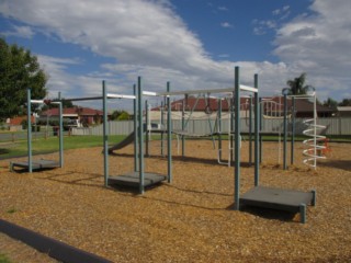 Alinga Park Playground, Wintersun Court, Shepparton
