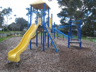 Balmoral Park Playground, Bristol Court, Kilsyth