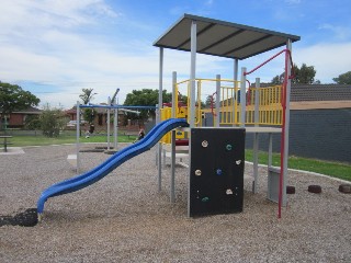 Bemboka Avenue Playground, Clayton South