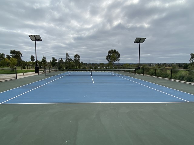 Berwick Springs Wetlands Free Public Tennis Court (Narre Warren South)