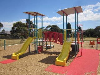 Betula Avenue Playground, Mill Park