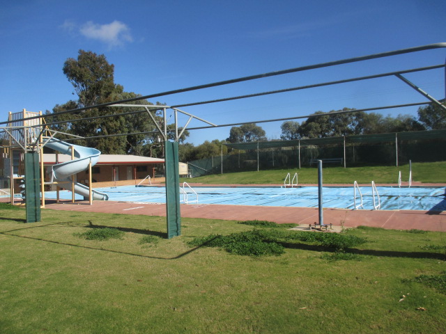 Beulah and District Public Swimming Pool
