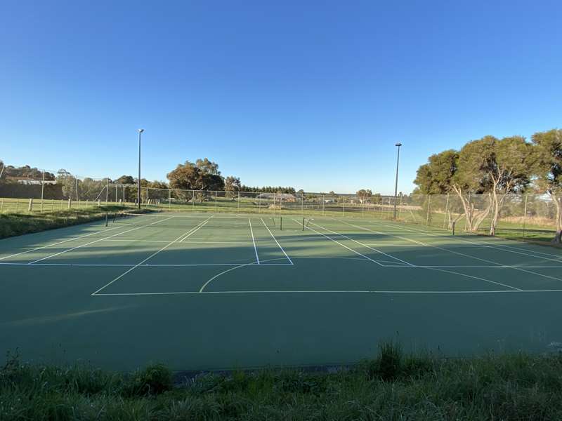 Beveridge Reserve Free Public Tennis Courts (Beveridge)