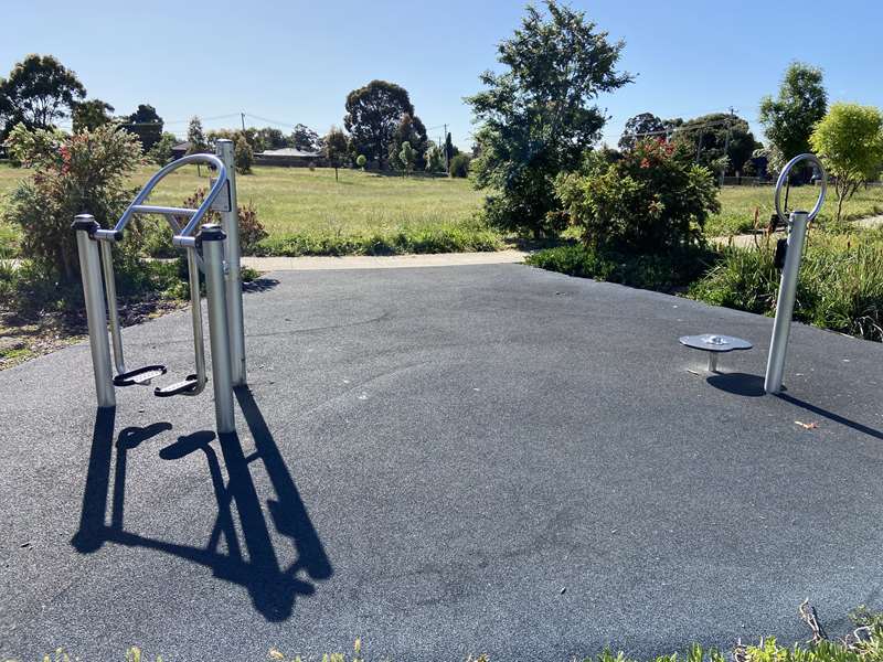 Bill Cahill Reserve Outdoor Gym (Melton South)