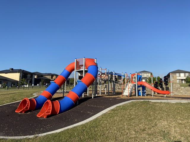 Blundy Boulevard Playground, Clyde North