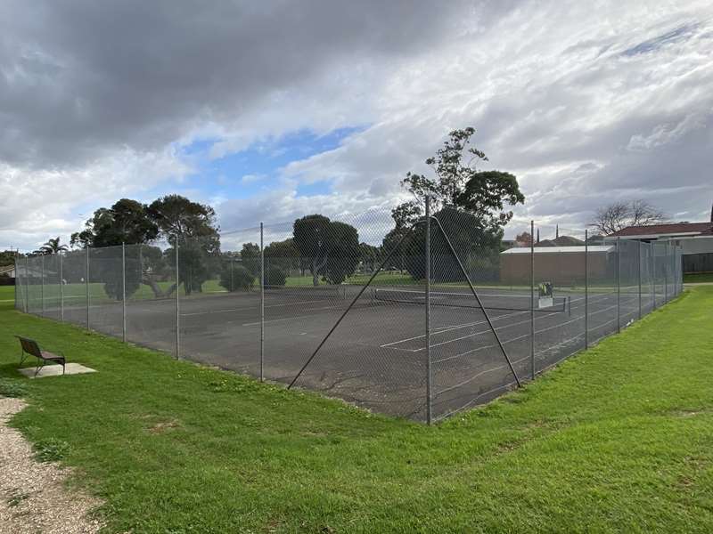 Bradshaw Street Reserve Free Public Tennis Court (Essendon)