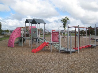 Bronhill Vista Playground, Point Cook