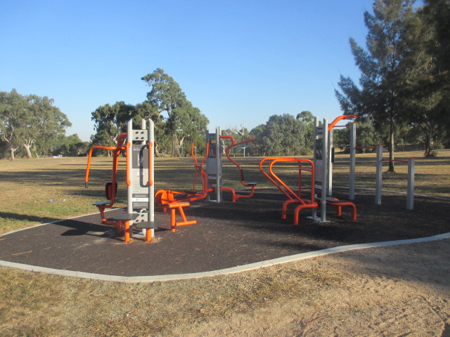 Bundoora Park Outdoor Gym (Bundoora)