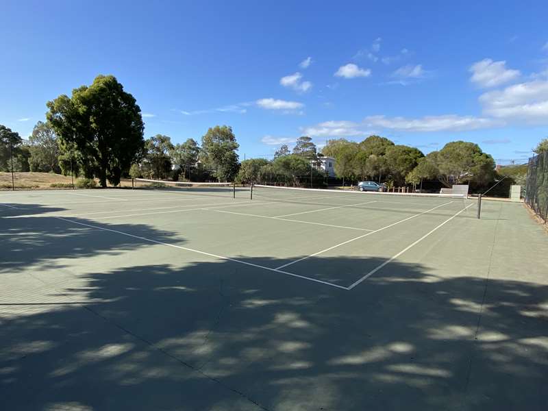 C.L. Cruickshank Park Free Public Tennis Court (Yarraville)