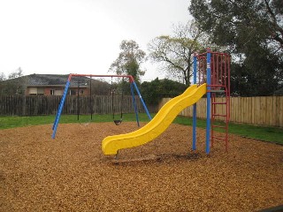 Cambro Road Playground, Clayton