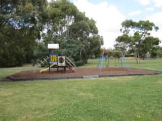 Canadian Creek Reserve Playground, Cnr Hermitage Ave and Hocking Ave, Canadian