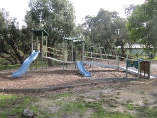 Cannons Creek Road Playground, Cannons Creek
