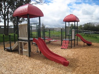 Cassinia Court Playground, Diamond Creek