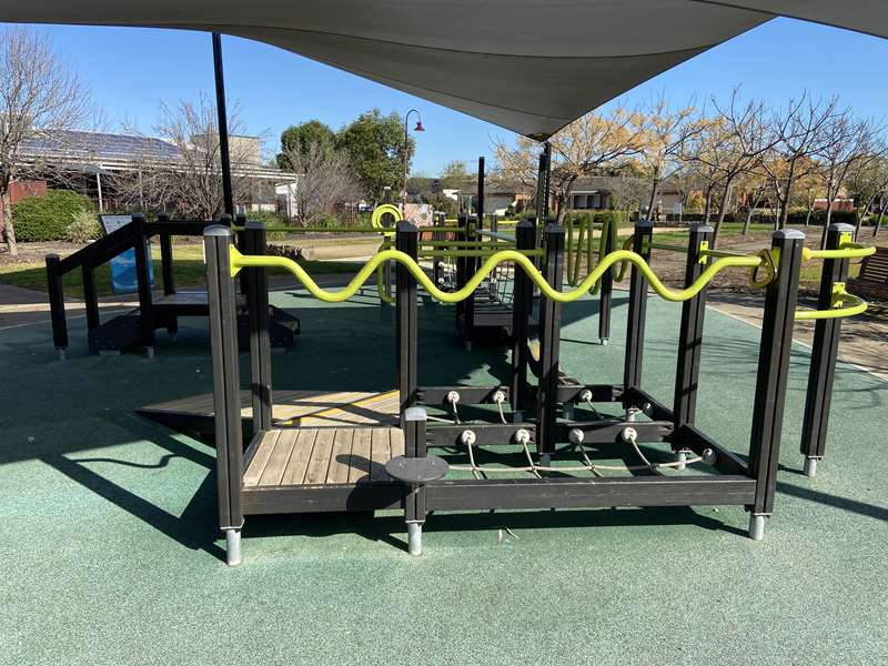 Central Community Centre Seniors Outdoor Gym (Hoppers Crossing)
