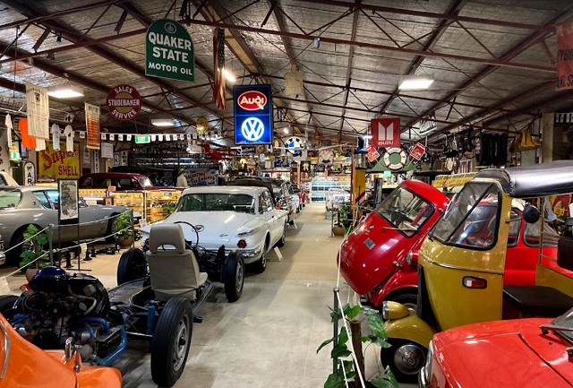 Charlie's Auto Museum (Arthurs Seat)