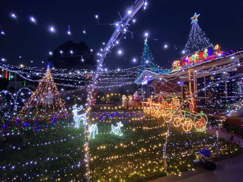 Christmas Lights (10 Kristina Court, Pakenham)