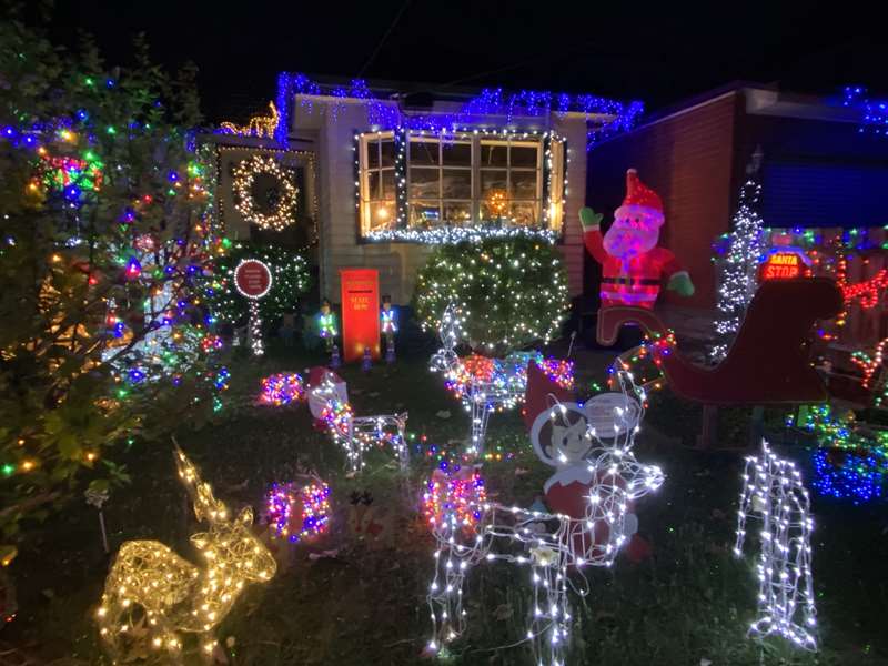 Christmas Lights (35 Fellows Street, Mitcham)