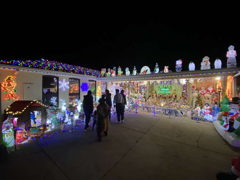 Christmas Lights (5 Chesney Road, Melton)