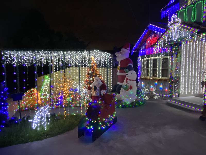 Christmas Lights (5 Molesworth Street, Coburg)