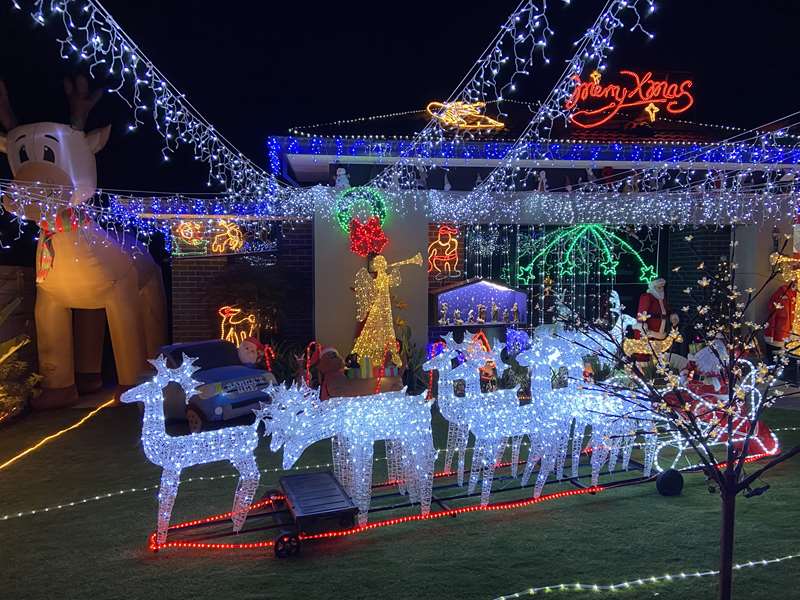 Christmas Lights (50 Kincumber Drive, Croydon)