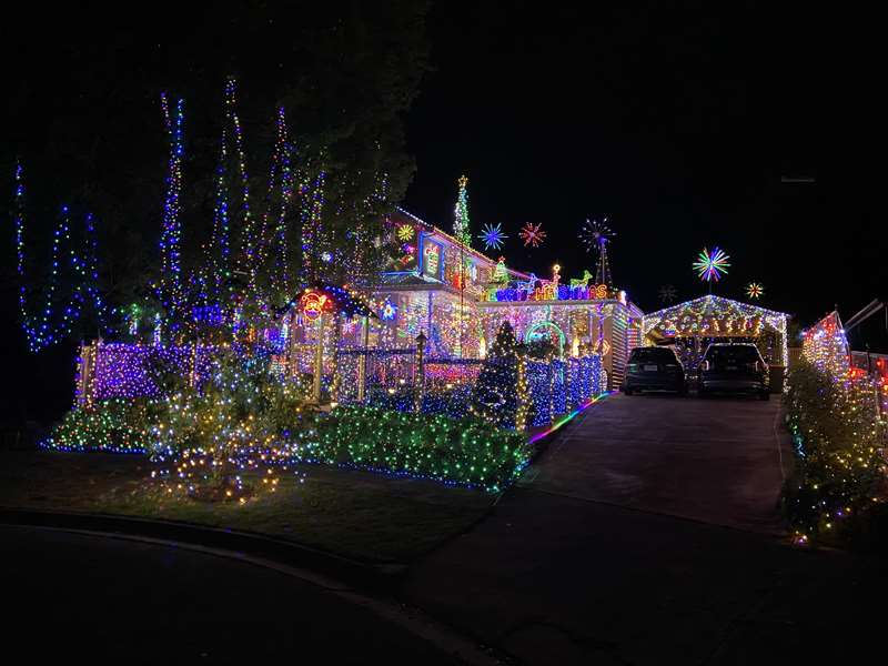 Christmas Lights (8 Hansford Close, Kilsyth)