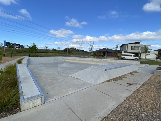 Clyde North Skatepark (Bernardins Street)