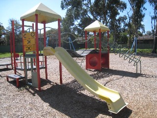 Coleen Street Playground, Yallambie