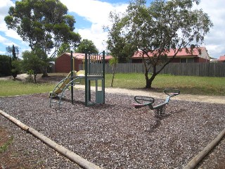Conole Court Playground, Lara