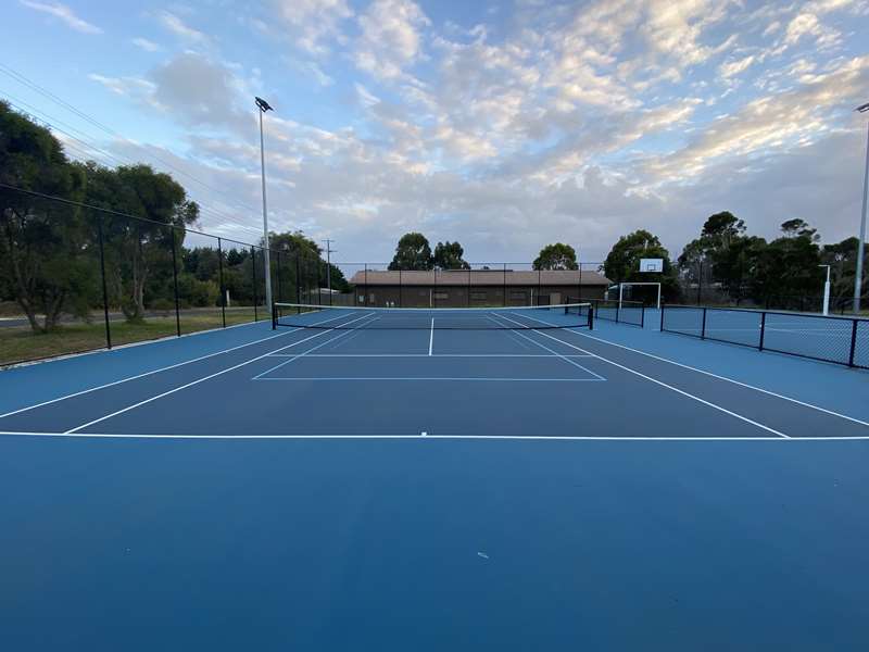 Corinella - Free Public Tennis Court