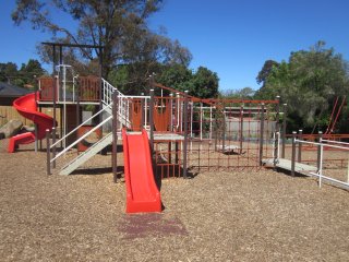 Country Club Drive Playground, Chirnside Park
