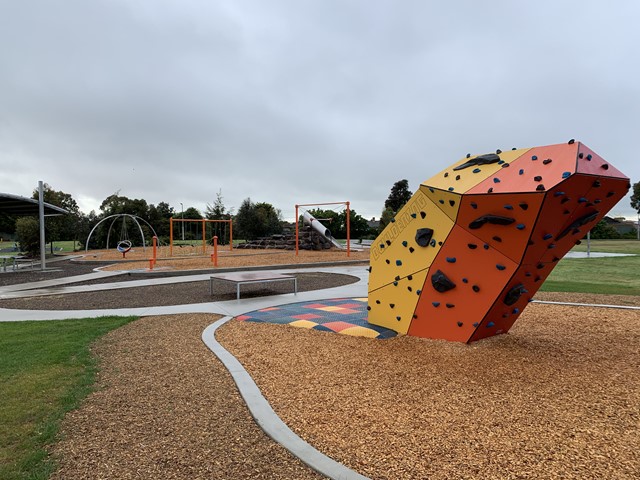 Craigieburn Gardens Playground, Craigieburn Road West, Craigieburn