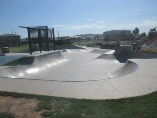 Craigieburn Skatepark (Newbury Boulevard)