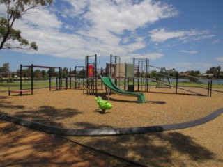 Craigmuir Lake Playground, Echuca-Mooroopna Road, Mooroopna