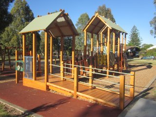 Cremean Avenue Playground, Ivanhoe