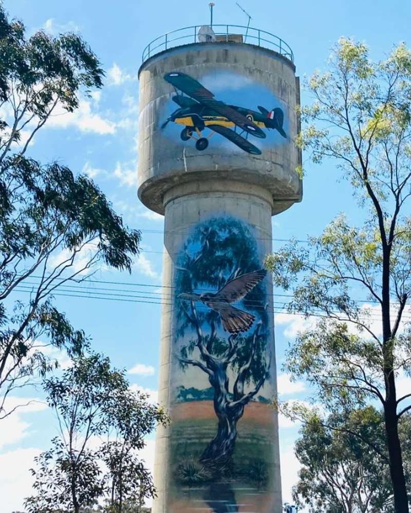 Cressy Water Tower Mural