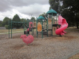 Dalkeith Court Playground, Sunbury