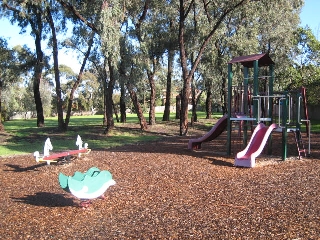 Delacombe Drive Playground, Vermont South