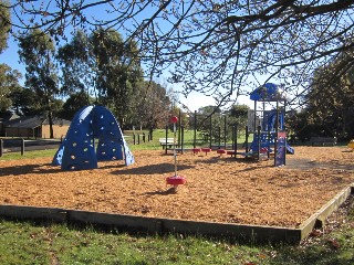 Eddie Baron Reserve Playground, Bemersyde Drive, Berwick