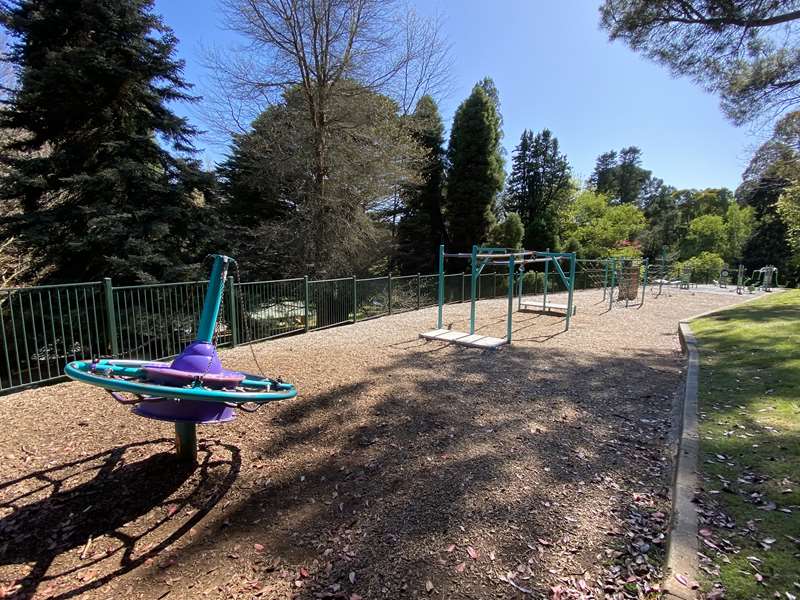 Emerald Lake Park Playground, Emerald Lake Road, Emerald