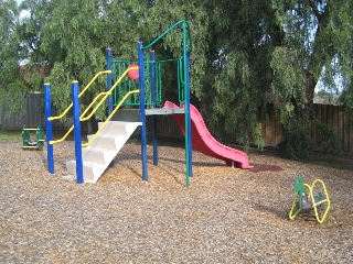 Essex Park Community Place Playground, Essex Park Drive, Endeavour Hills