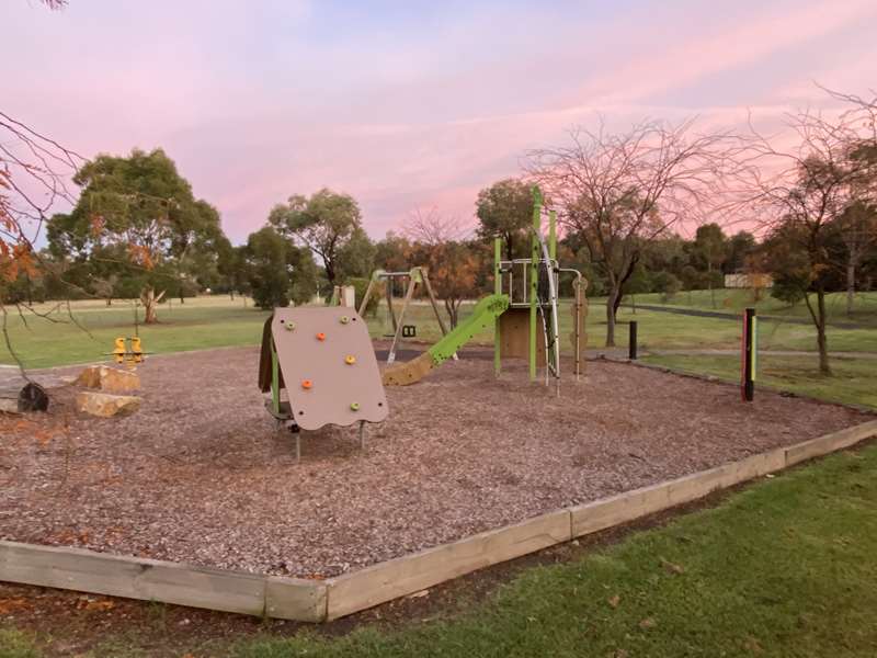 Essex Reserve Playground, Essex Park Drive, Endeavour Hills