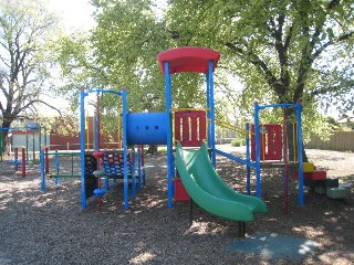 F.G. Pike Reserve Playground, Arlington Street, Reservoir