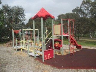 Fairbairn Street Playground, Balmoral