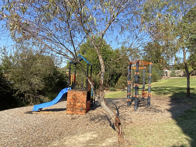 Fernlea Crescent Playground, Doncaster East