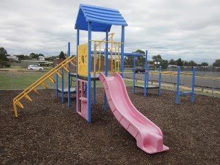 Francis Street Playground, Belmont