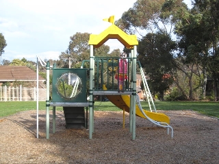 Garrick Court Playground, Wheelers Hill