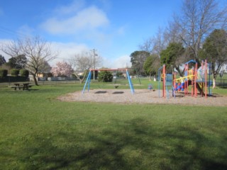 Gaul Avenue Park Playground, Gaul Avenue, Darnum