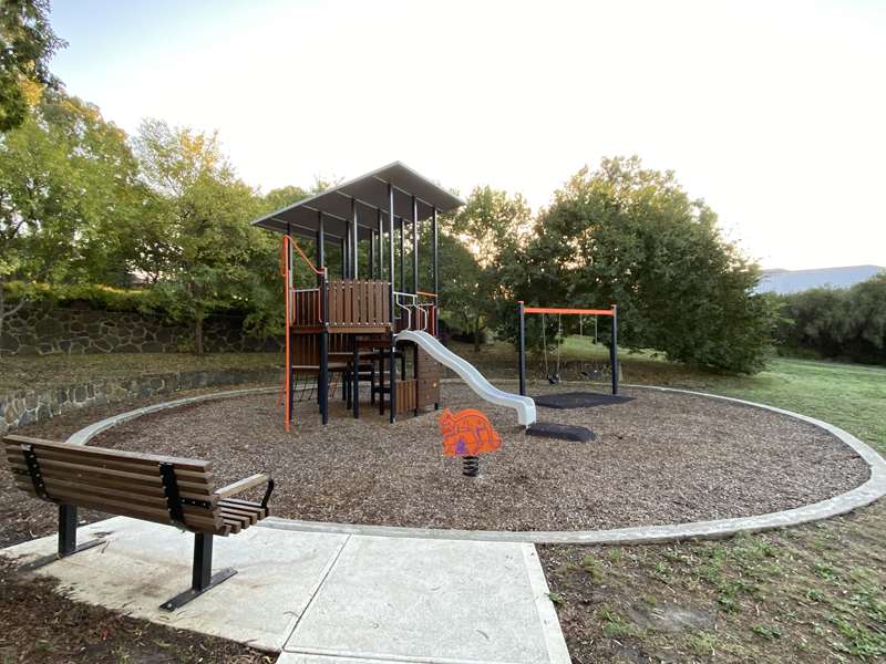 Gilmour Rise Reserve Playground, Banfield Terrace, Greensborough