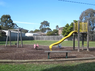 Glenbarry Road Playground, Wantirna